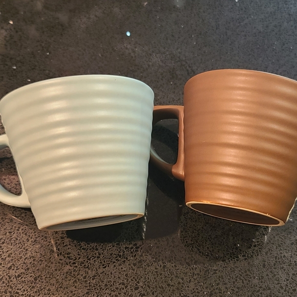 Starbucks 2007 Set Of 2 Mocha Latte 9 Oz Mugs - Picture 2 of 4